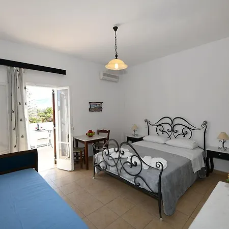 Sunflower Santorini 3* Kamari (Santorini)
