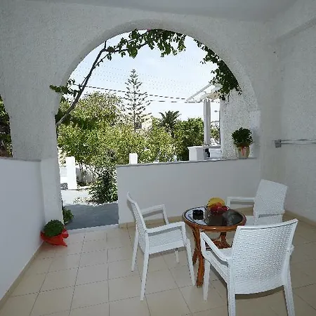 Sunflower Santorini מלון